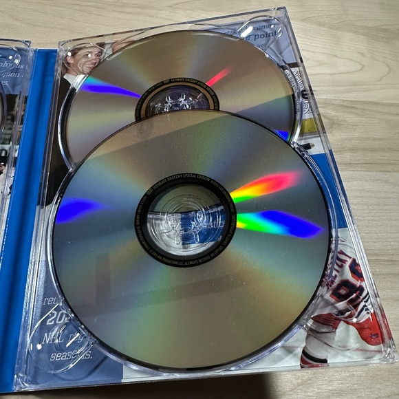 ULTIMATE GRETZKY Special Edition 4 DVD Set 2006 NHL EUC - Picture 7 of 7